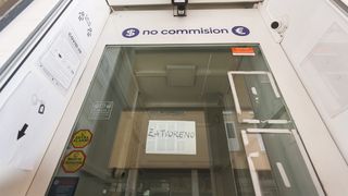 Zatvorene butige i poluprazan zadarski Poluotok Zatvorene butige i poluprazan zadarski Poluotok