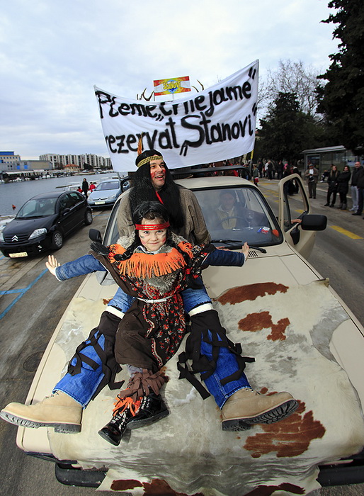 Karneval 2012: Pleme “Crna jama” iz rezervata Stanovi Karneval 2012: Pleme “Crna jama” iz rezervata Stanovi