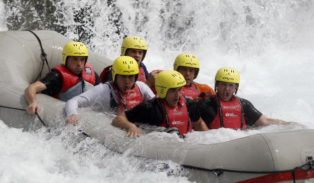 Obrovac, 300411.
6. hrvatska rafting regata Zrmanja 2011. ove godine odrzana je 29. i 30. travnja na rijeci Zrmanji. Organizator regate je Riva rafting centar d.o.o., putnicka agencija iz Obrovca, a suorganizatori su Hrvatski kajakaski savez, Hrvatska tur