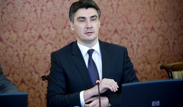 Zagreb, 020212.
Vlada, Banski dvori.
Sjednica vlade.
Na otvorenom dijelu seste sjednice Vlada Republike Hrvatske raspravlja se o Prijedlogu programa za preuzimanje i provedbu pravne stecevine EU za ovu godinu te Nacrtu prijedloga plana uskladjivanja hrvat