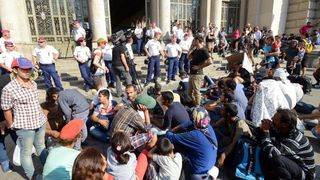 Izbjeglice i imigranti na željezničkom kolodvoru Keleti ulicama Budimpešte, Photo: Marko Jurinec/PIXSELL Izbjeglice i imigranti na željezničkom kolodvoru Keleti ulicama Budimpešte, Photo: Marko Jurinec/PIXSELL