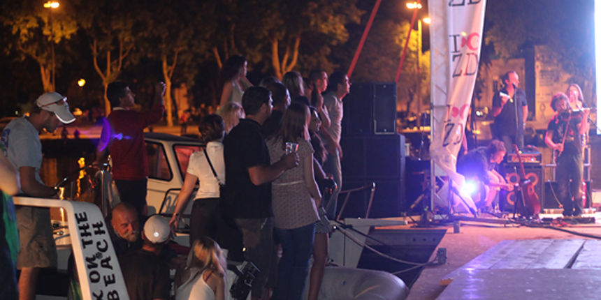 Gibonni na Ponton Festivalu (foto:Saša Čuka) Gibonni na Ponton Festivalu (foto:Saša Čuka)