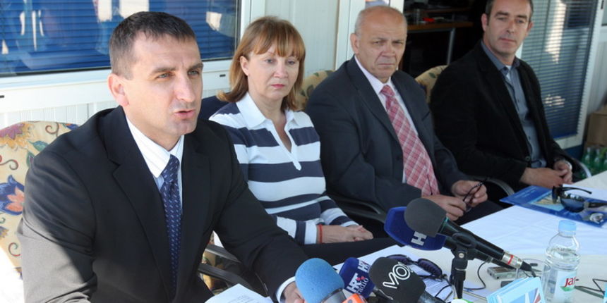 Zadar, 050511.
Tvrtka Inter-Yachting i Zadar, 050511.
Tvrtka Inter-Yachting i