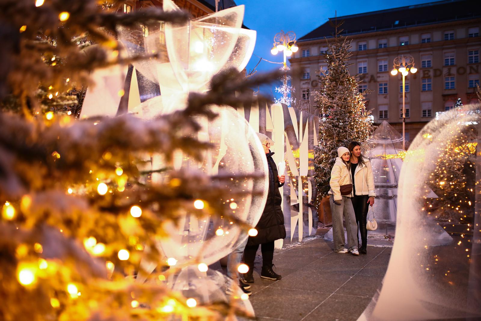 Zagrebački Advent na Trgu bana Jelačića