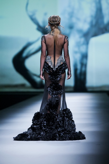 Zagreb, 201012.
U shopping centru Westgate od 18.-20.10. odrzava se modna revija Cro A Porter.
Na fotografiji: revija Matija Vuica.
Foto: Neja Markicevic / CROPIX