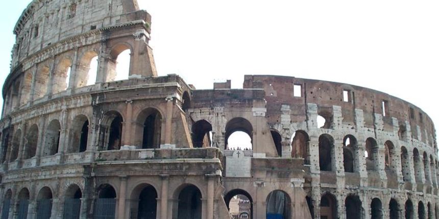 Koloseum u Rimu ( foto: ironworks.cc)