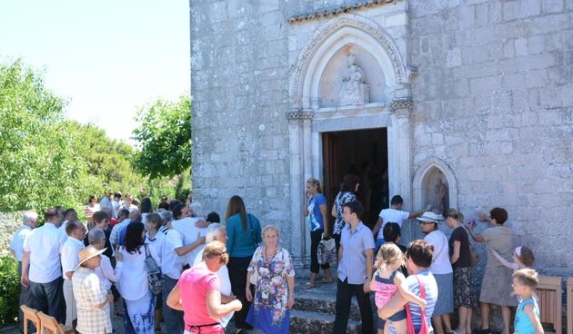 Obilježen Dan općine Tkon i 50. obljetnica ponovnog djelovanja samostana sv. Kuzme i Damjana na Ćokovcu, foto: Zadarska županija