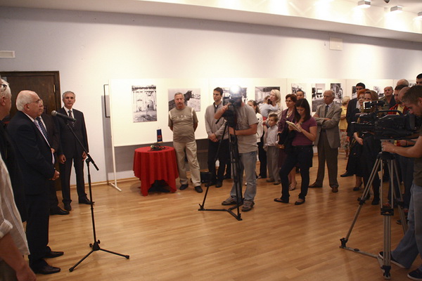 HKK: Otvorenje izlozbe “Razaranje Zadra” Zvonka Kucelina i Zeljka Karavide