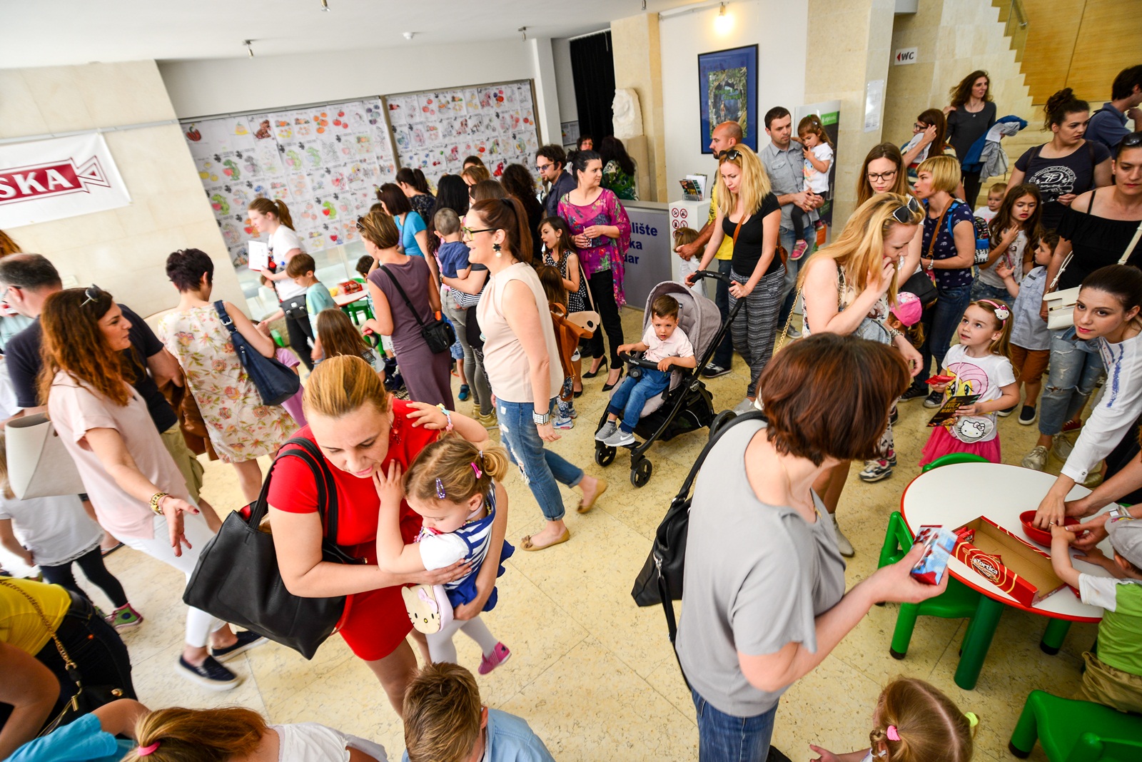 Pretpremijera predstave “Ivica i Marica” danas u Kazalištu lutaka Pretpremijera predstave “Ivica i Marica” danas u Kazalištu lutaka