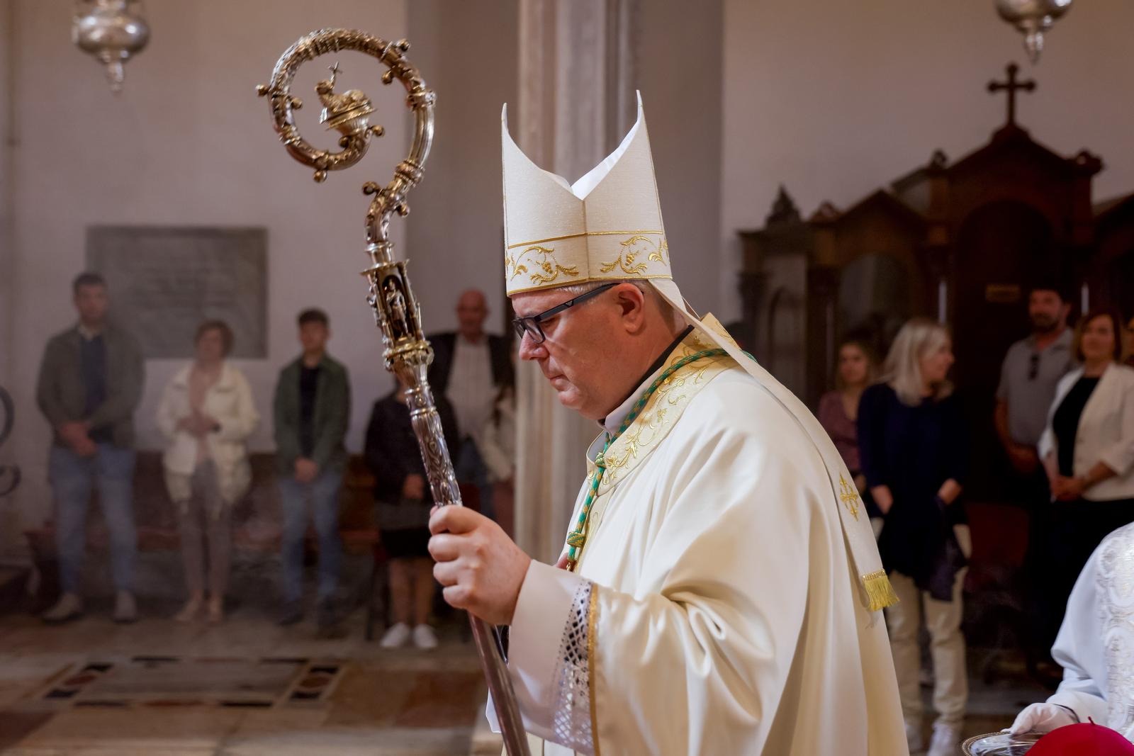 Uskršnja misa, katedrala Svete Stošije Uskršnja misa, katedrala Svete Stošije