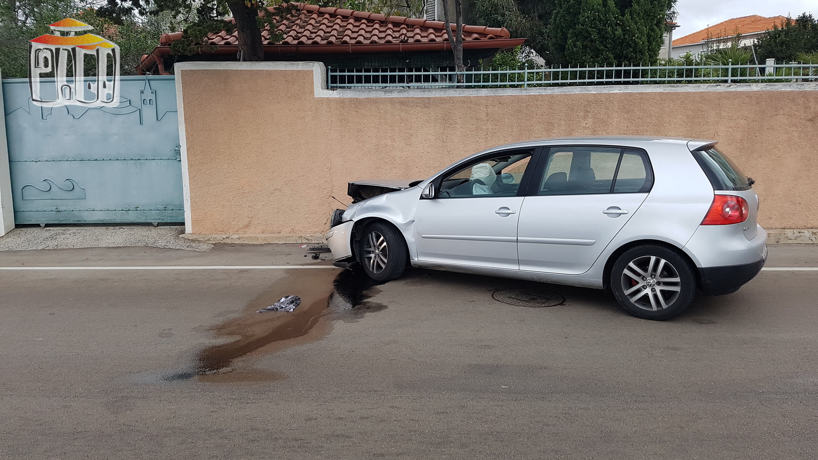 Golfom se izvrtio i zabio u zid na Obali kneza Trpimira