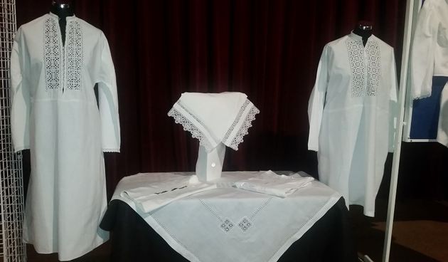 Paške košulje, stplnjaci izloženi u slovačkoj Novoj Dubici. Foto: Grad Pag