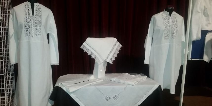 Paške košulje, stplnjaci izloženi u slovačkoj Novoj Dubici. Foto: Grad Pag