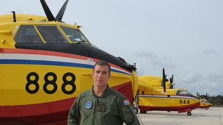 Posade dvaju Canadiara vratili se s uspješne misije u sjevernoj Italiji Posade dvaju Canadiara vratili se s uspješne misije u sjevernoj Italiji