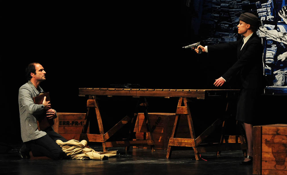 Zadar, 24.04.2013. snimio: Nenad Marčev 
dramska pretplata 
Kazalište PLAYDRAMA, Split 
Jeffrey Hatcher 
PICASSO 
redateljica: Nenni Delmestre 
igraju: Elvis Bošnjak, Lana Helena Hulenić 
Velika dvorana HNK Zadar