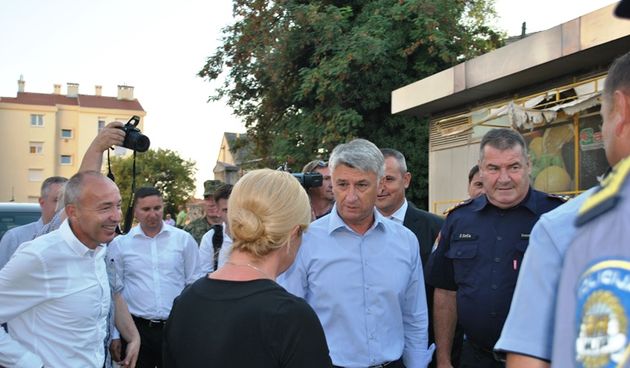 Predsjednica Kolinda Grabar Kitarović  i župan Božidar Longin u Benkovcu razgovarali o požarima u Zadarskoj županiji