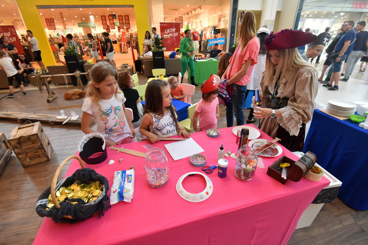 Supernova: Adio školo i dodjela ključeva dobitniku nagradne igre Supernova: Adio školo i dodjela ključeva dobitniku nagradne igre