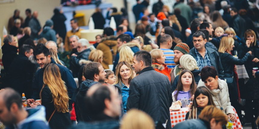 Nedjeljnji đir po gradu na blagdan Sv. Nikole 6. prosinca 2015. Foto: Iva Perinčić Nedjeljnji đir po gradu na blagdan Sv. Nikole 6. prosinca 2015. Foto: Iva Perinčić