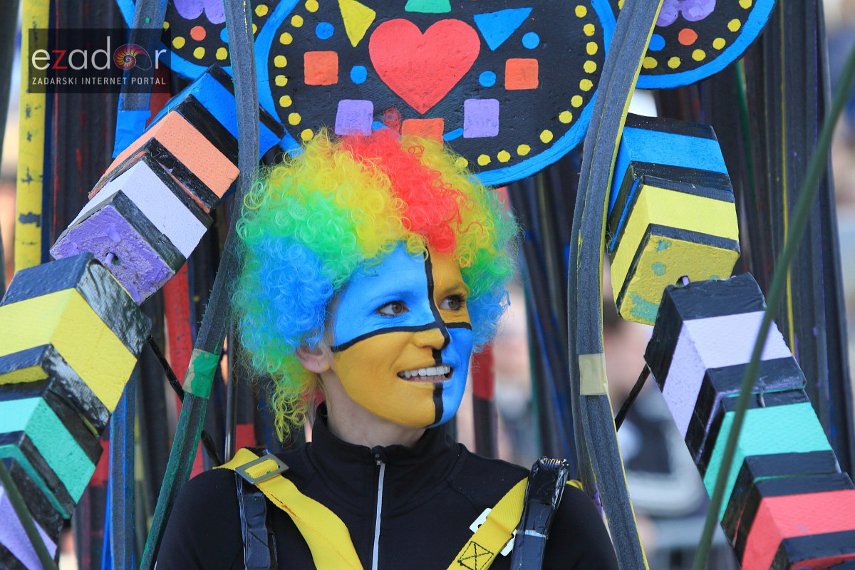 Maškarana povorka Velike Bake u Murteru