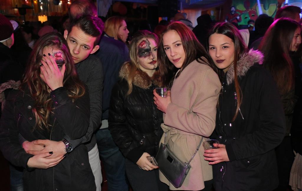 Virske maškare: Maja Šuput zapalila ledenu virsku večer Virske maškare: Maja Šuput zapalila ledenu virsku večer