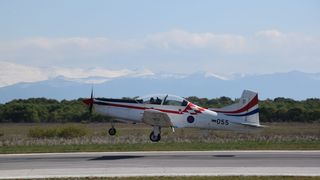 Prvi samostalni letovi omanskih pilota Prvi samostalni letovi omanskih pilota