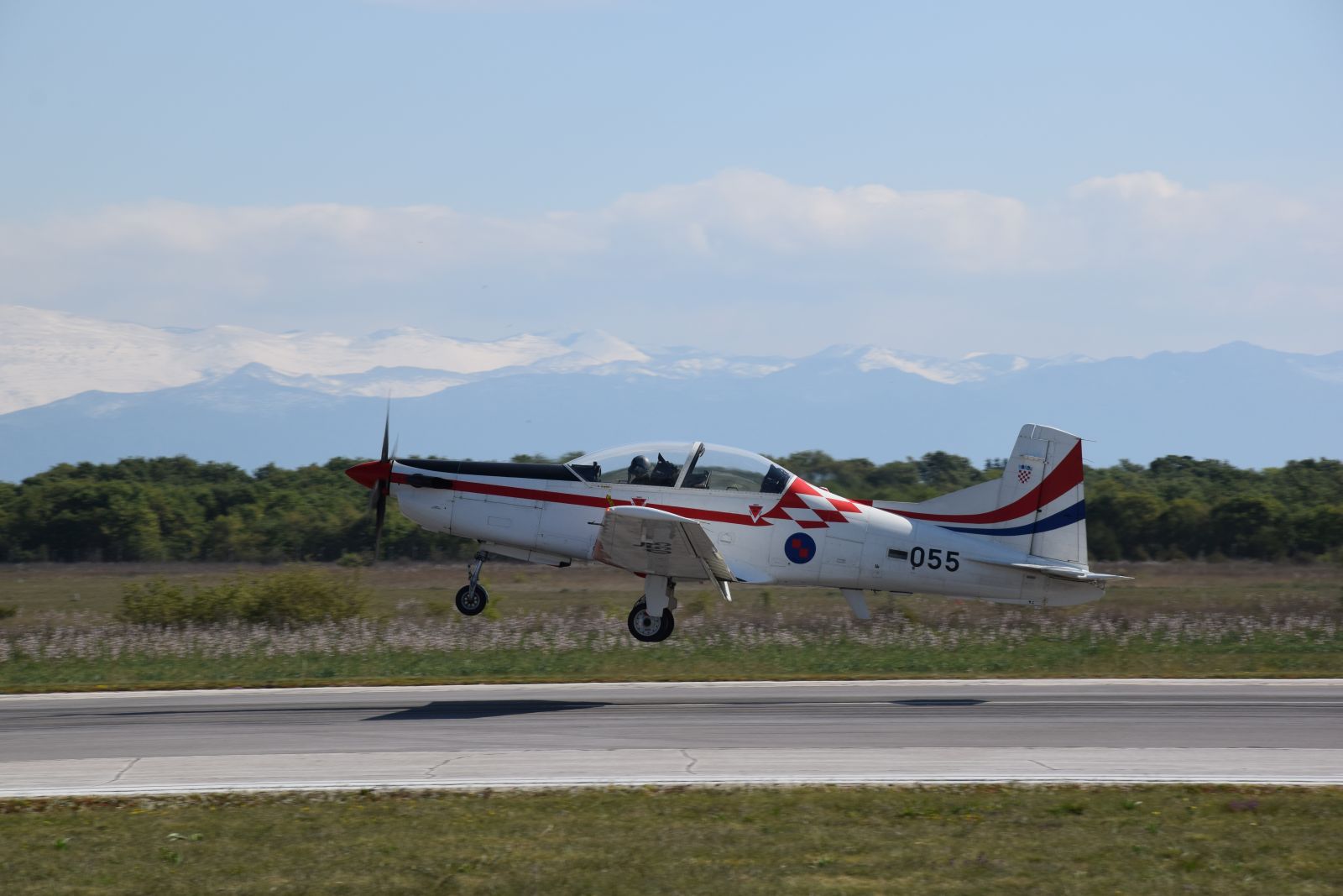 Prvi samostalni letovi omanskih pilota Prvi samostalni letovi omanskih pilota