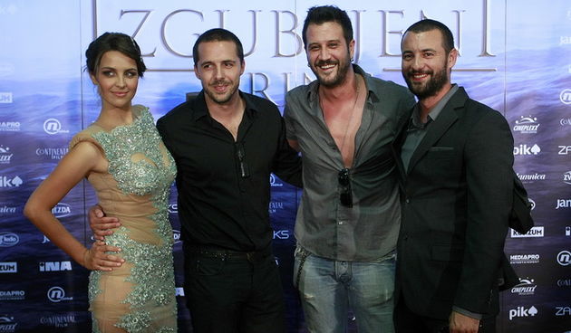 Zagreb, 260612.
Kaptol centar.
Veceras je u Cineplexxu odrzana premjiera filma Larin izbor – zgubljeni princ. 
Na fotografiji: Doris Pincic, Filip Juricic, Mladen Vulic i Ivan Herceg.
Foto: Ronald Gorsic / CROPIX