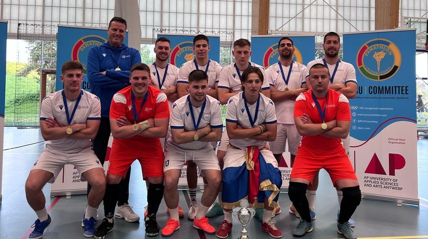 Zadarski studenti zlatni u futsalu na međunarodnom turniru u Antwerpenu Zadarski studenti zlatni u futsalu na međunarodnom turniru u Antwerpenu