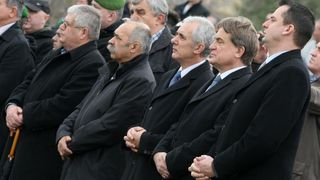 Polaganjem vijenaca na središnjem križu, u Novigradu je obilježena obljetnica pogibije članova HRM-a i Druge gardijske brigade za vrijeme akcije Maslenica. Photo: Dino Stanin/PIXSELL Polaganjem vijenaca na središnjem križu, u Novigradu je obilježena obljetnica pogibije članova HRM-a i Druge gardijske brigade za vrijeme akcije Maslenica. Photo: Dino Stanin/PIXSELL