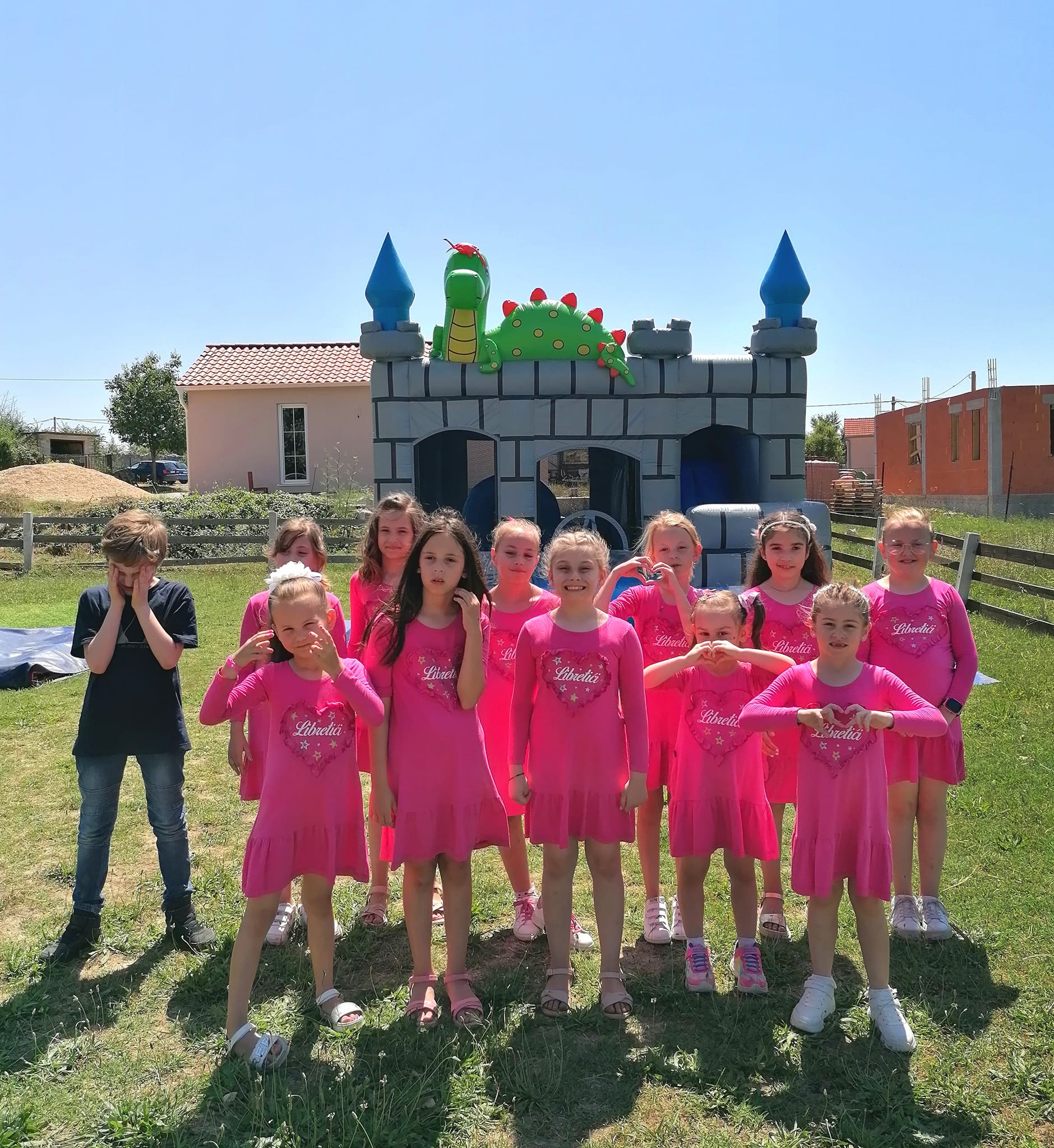 Libretići na snimanju spota u Ponylandu Libretići na snimanju spota u Ponylandu