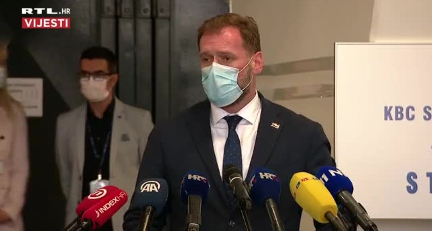 Banožić iz Arene Zagreb: ‘Vojska će biti na raspolaganju.’ (thumbnail) Banožić iz Arene Zagreb: ‘Vojska će biti na raspolaganju.’ (thumbnail)