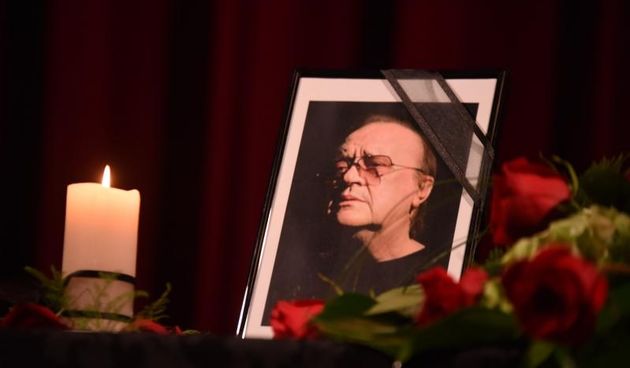 U zgradi Hrvatskog narodnog kazalista odrzana je komemoracija za preminulog glazbenika Arsena Dedica. Photo: Hrvoje Jelavic/PIXSELL
