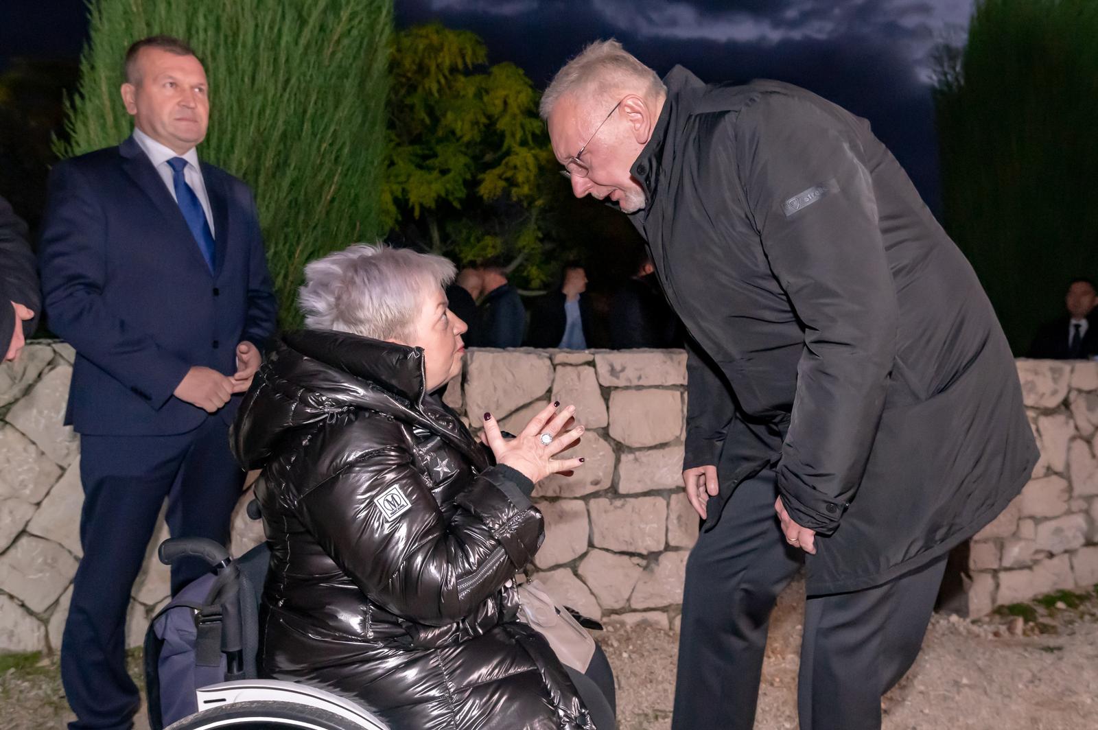 Andrej Plenković obilježio Dan sjećanja u Škabrnji Andrej Plenković obilježio Dan sjećanja u Škabrnji