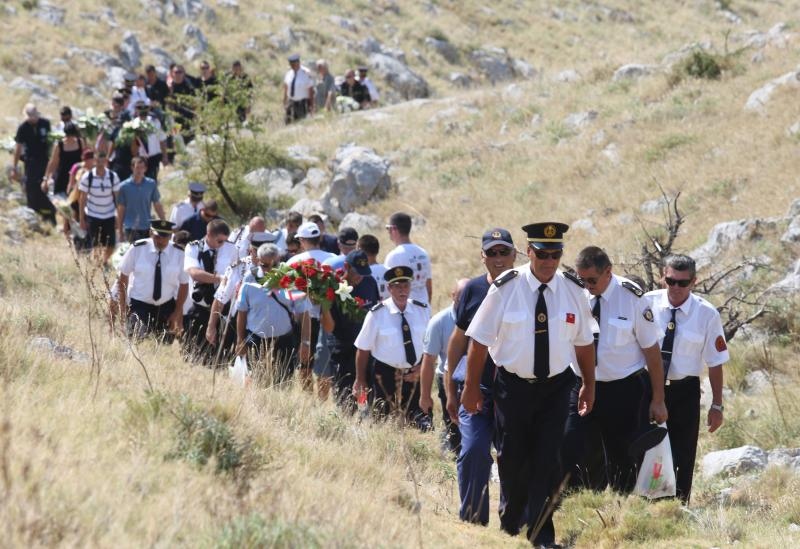 30.08.2015., Kornati – Na otoku Kornatu obiljezena je 8. obljetnica stradanja 12 vatrogasaca iz Sibenika, Vodica i Tisnog. Photo: Dusko Jaramaz/PIXSELL 30.08.2015., Kornati – Na otoku Kornatu obiljezena je 8. obljetnica stradanja 12 vatrogasaca iz Sibenika, Vodica i Tisnog. Photo: Dusko Jaramaz/PIXSELL