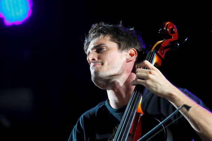 Zagreb, 290812.
Hipodrom.
Americka rock skupina Red Hot Chili Peppers u sklopu svjetske turneje kojom promovira deseti studijski album “I’m with You” iz 2011. nastupila je po prvi put pred zagrebackom publikom.
Predgrupa na koncertu su bili kao posebni go