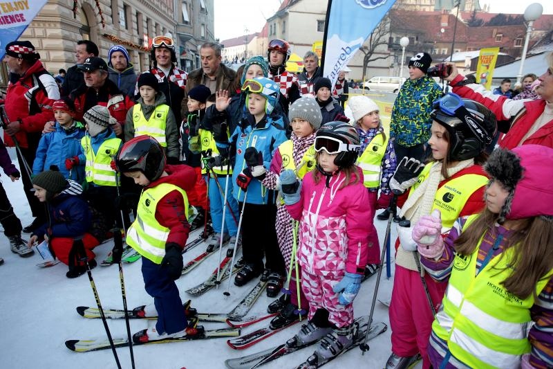 FIS World Snow Day za klince u društvu s Ivicom Kostelićem FIS World Snow Day za klince u društvu s Ivicom Kostelićem