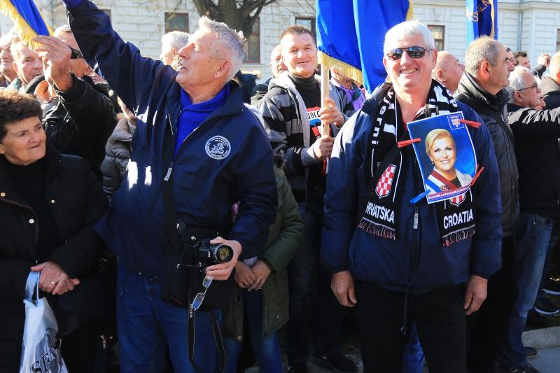 Image 380849 (auto) Image 380849 (auto)