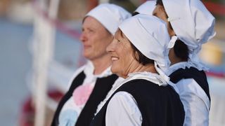 Krapanj: Održana tradicionalna ženska regata gajeta na vesla. Photo: Hrvoje Jelavić/PIXSELL Krapanj: Održana tradicionalna ženska regata gajeta na vesla. Photo: Hrvoje Jelavić/PIXSELL