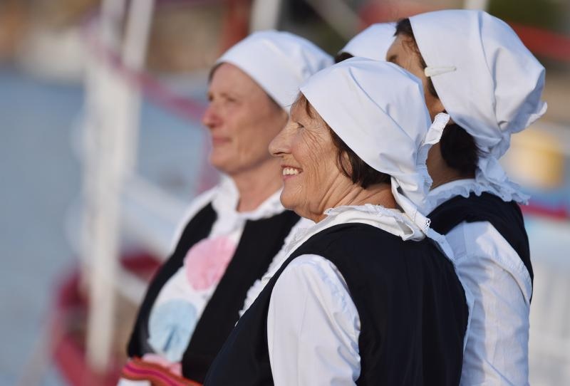 Krapanj: Održana tradicionalna ženska regata gajeta na vesla. Photo: Hrvoje Jelavić/PIXSELL Krapanj: Održana tradicionalna ženska regata gajeta na vesla. Photo: Hrvoje Jelavić/PIXSELL
