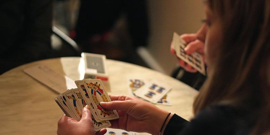 Božićni turnir u briškuli, trešeti i kifamenu Božićni turnir u briškuli, trešeti i kifamenu