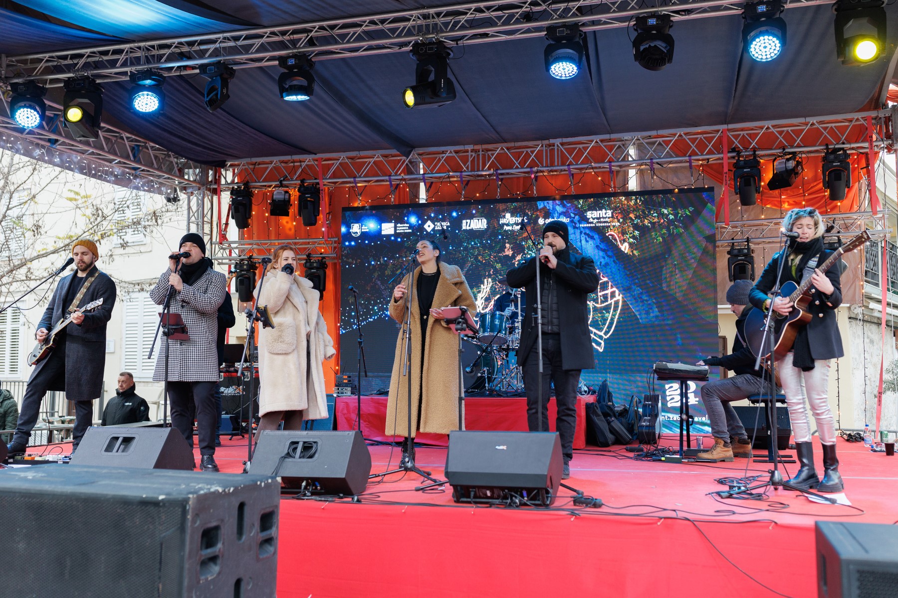 Badnjak u gradu, srijeda 24. prosinca 2024.