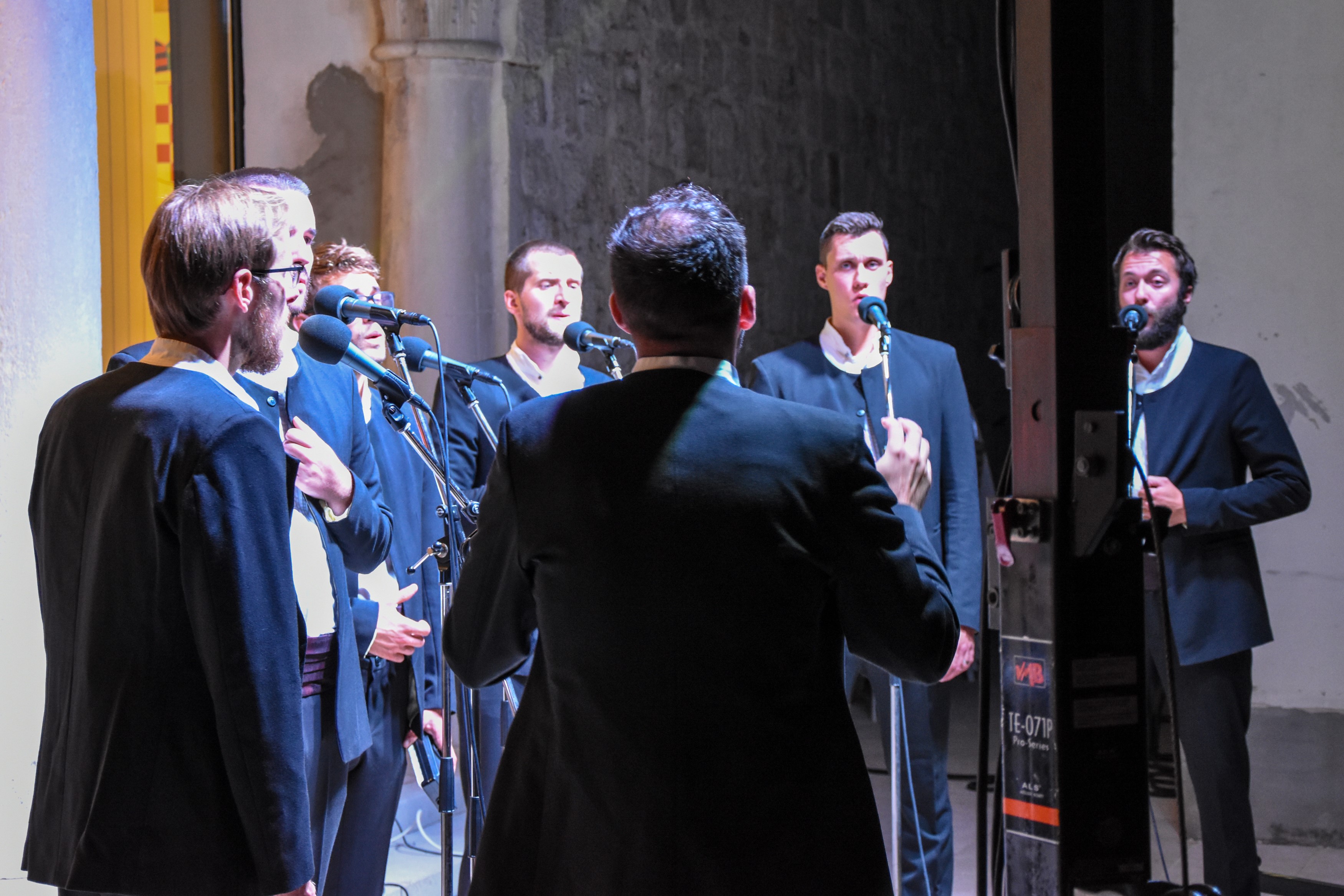 Klapa Bošket nastupila u Pagu