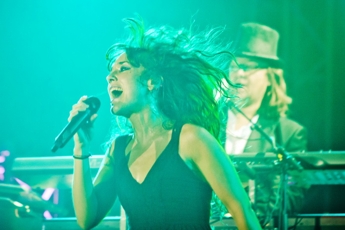 Zagreb, 030612.
Francuska pjevacica Zaz, pravog imena Isabelle Geffroy, kojoj je planetarnu slavu donio singl Je veux, odrzala je veceras koncert pred prepunom dvoranom Doma sportova.
Foto: Neja Markicevic / CROPIX