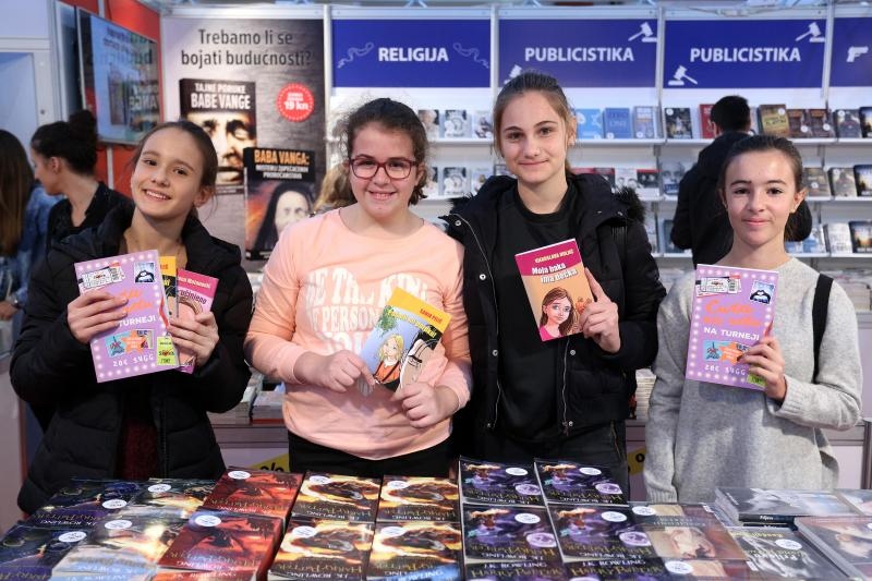 Gradonacelnik Milan Bandic na Zagrebackom velesajmu otvorio je 39. medjunarodni sajam knjiga Interliber i Reboot InfoGamer 2016. Photo: Anto Magzan/PIXSELL