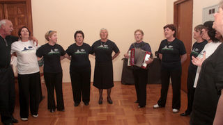 Julianne Eden Bušić predstavila novu knjigu “Živa glava”, Foto: Lucija Juravić Julianne Eden Bušić predstavila novu knjigu “Živa glava”, Foto: Lucija Juravić