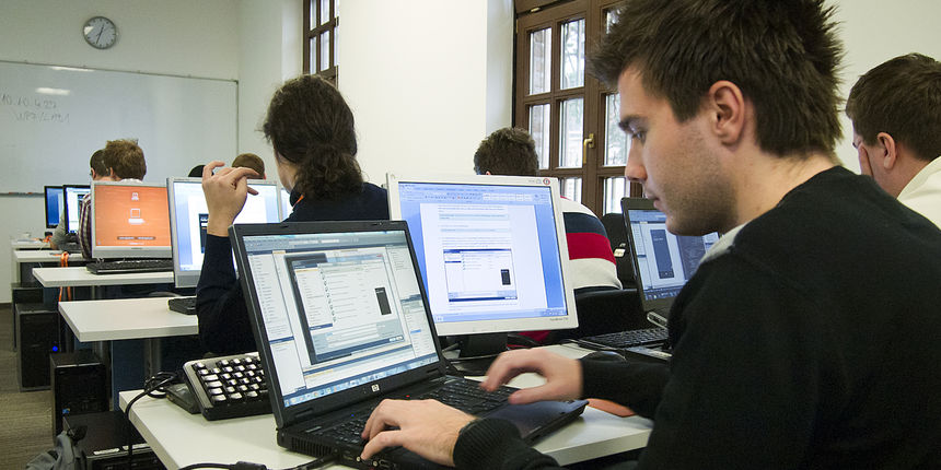 Algebra učenicima srednjih škola omogućava besplatno stjecanje Microsoft certifikata