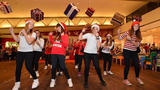 Sveti Nikola u Supernova centru 6. prosinca 2016.  Foto: Iva Perinčić