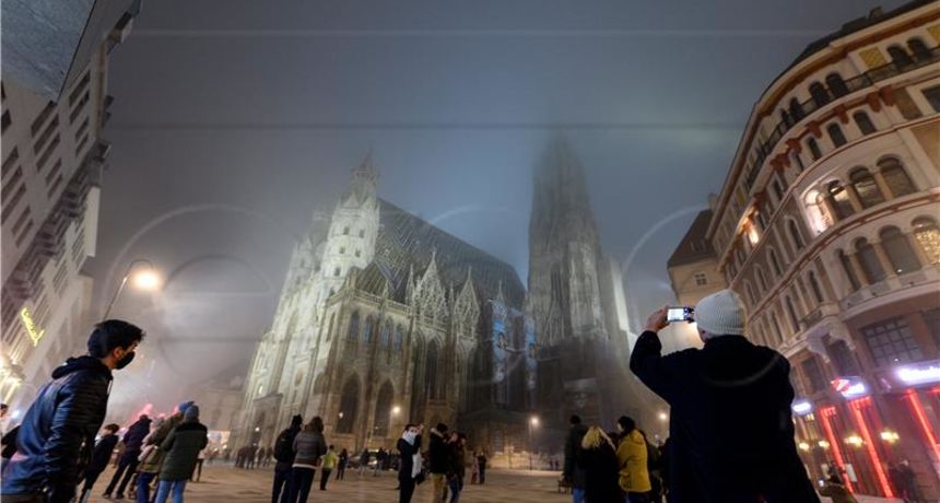 U Beču održan veliki prosvjed protiv epidemioloških mjera