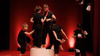 Igrajmo se: Zabranjeno mlađima od 15 strana A