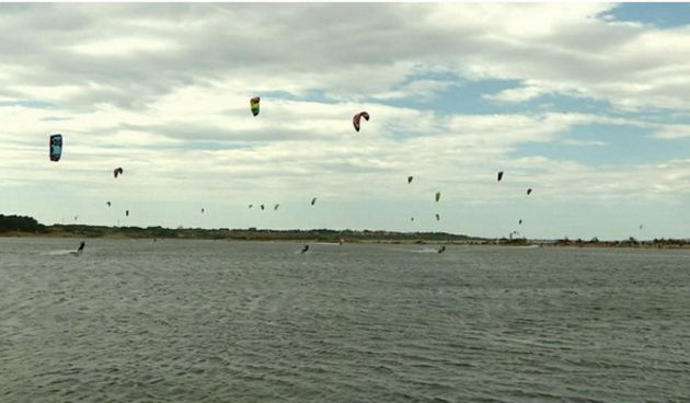 Kad zapuše bura, Nin je raj za kite-surfere